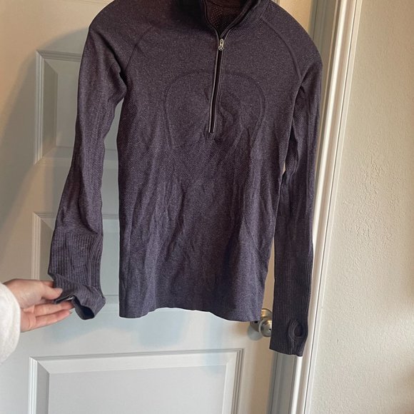 Lululemon Swiftly Tech LS 1/2 Zip: Size 6 - Picture 5 of 5